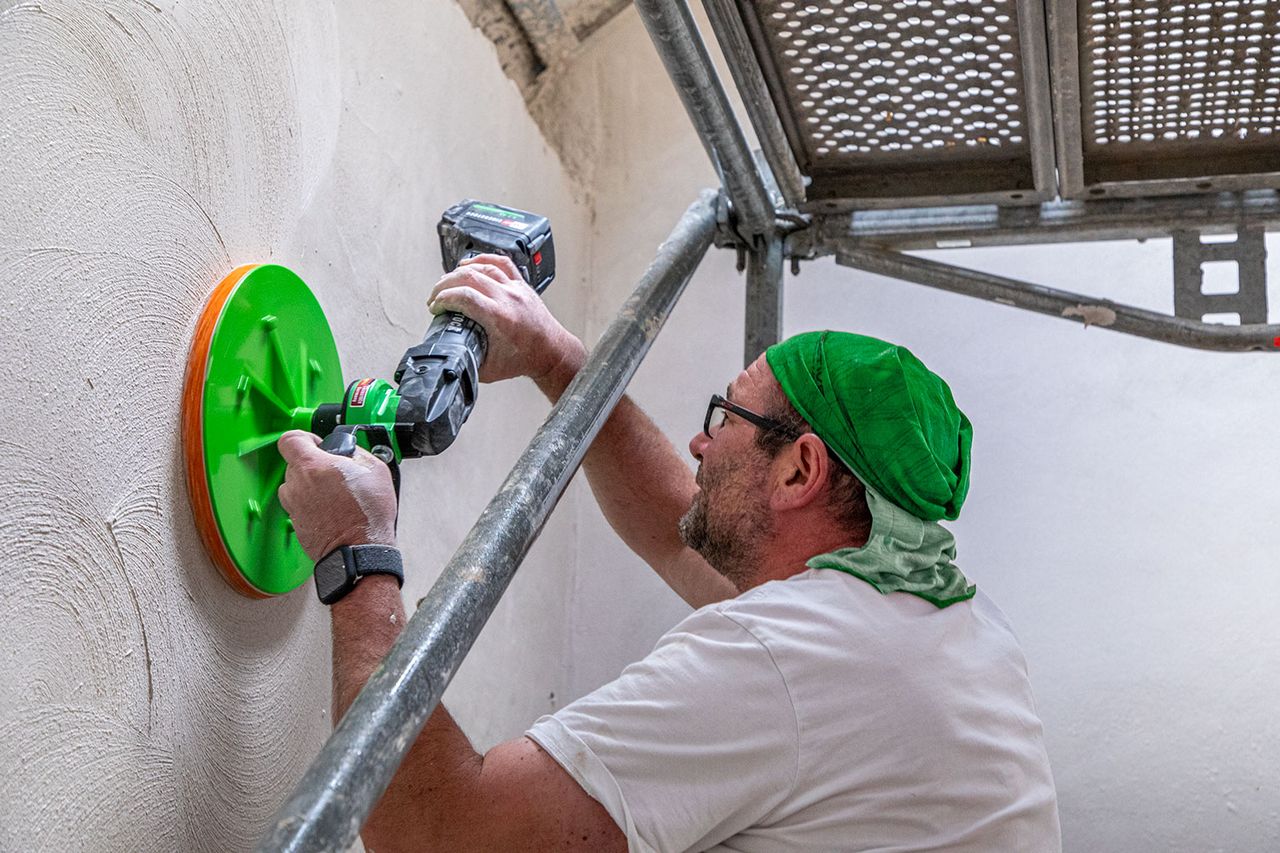 Eibenstock Akku-Putzbearbeitungsmaschine EPG 300 A – Ansicht 2